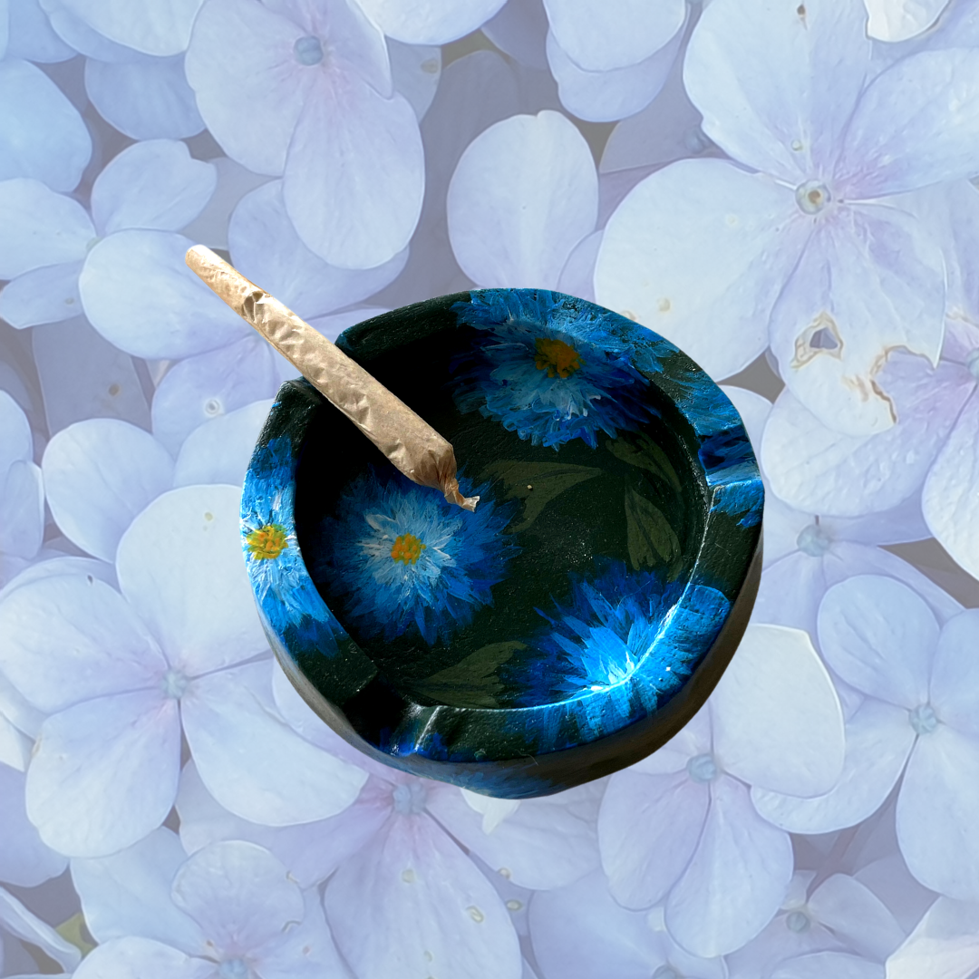 Blue Daisies in the Garden | Ashtray