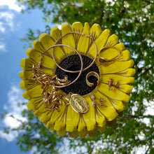 Load image into Gallery viewer, Sunflower Trinket Dish
